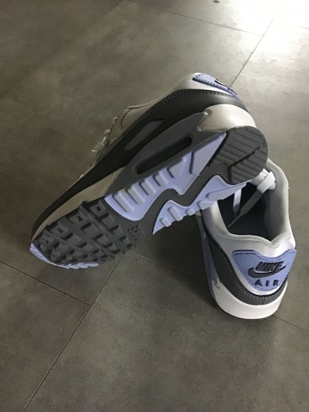 Nike Chaussures femmes: Schuhe "Nike" Gr. 39... – D'occasion à Uetendorf par Koh0 2