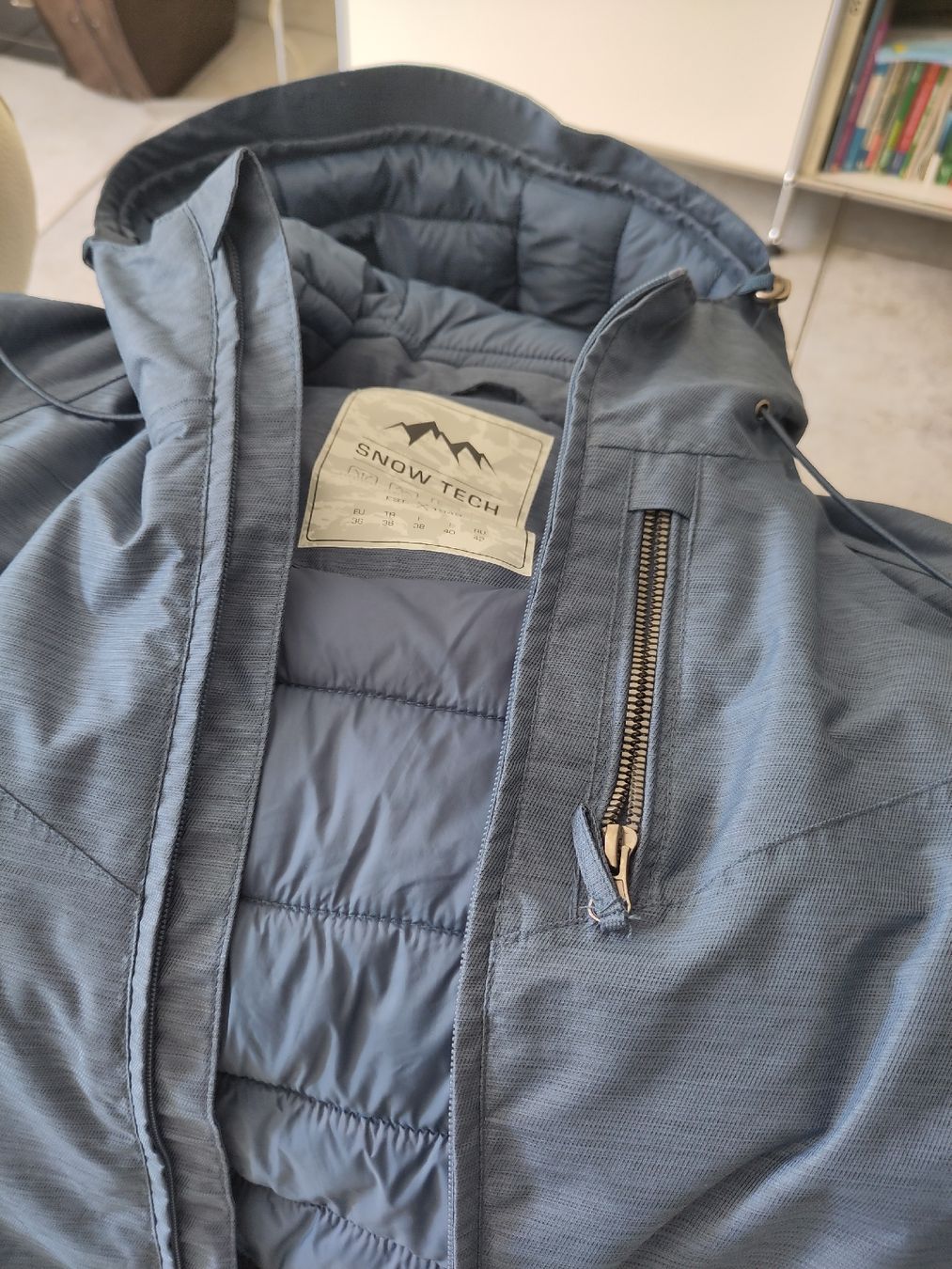 Giacche: Dicke Winterjacke Gr.36 /ca. S – Usato da Knonau venduto da JaSchoGuet 1
