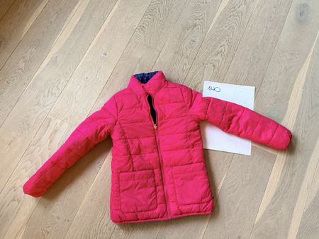 Pinke bzw. blaue Wendejacke für Mädchen, Grösse 140