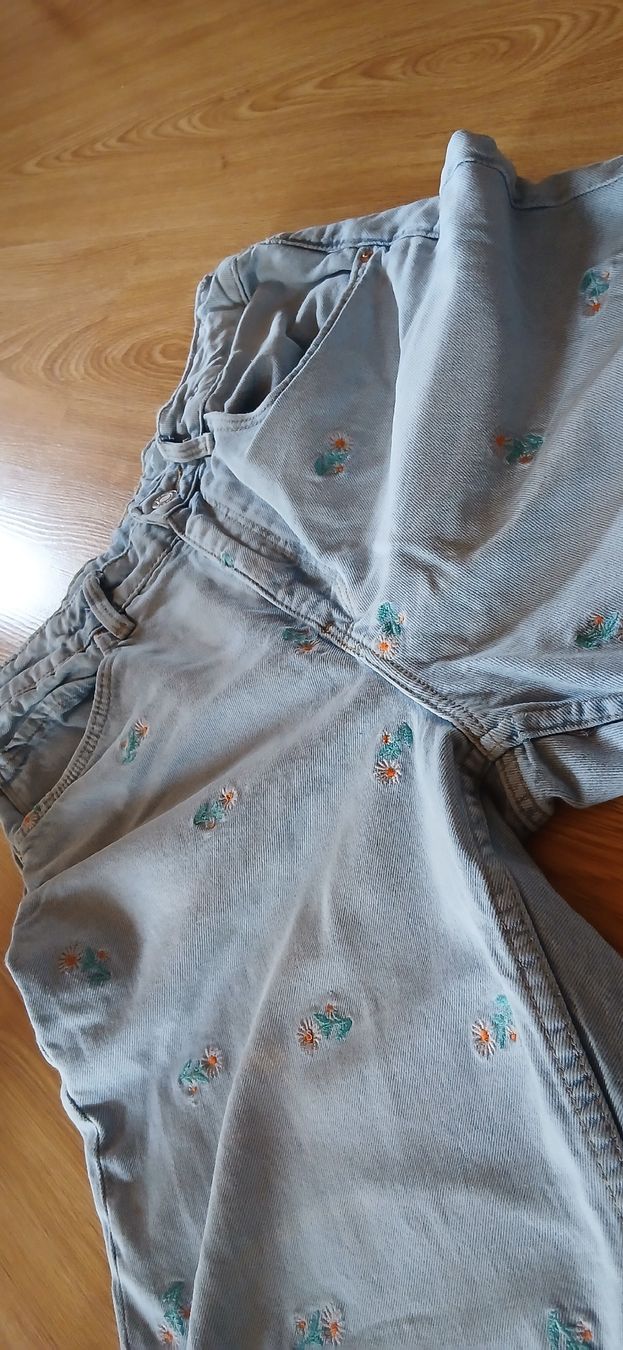 Jeans: pantalon jean – Usato da Montcherand venduto da petiteoune75 1