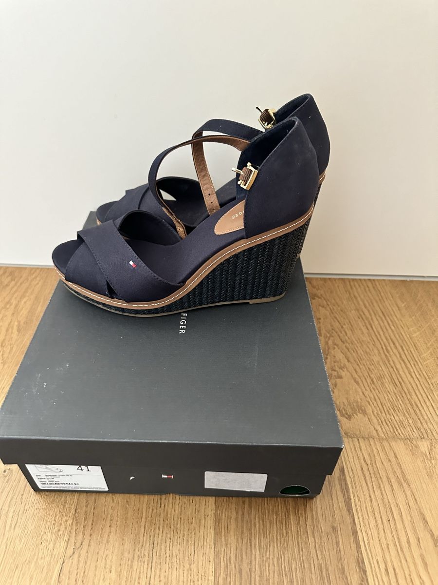Tommy Hilfiger Scarpe da donna: Tommy Hilfiger Keilsandaletten – Nuovo (secondo la descrizione) da Selzach venduto da Mperformance83 2
