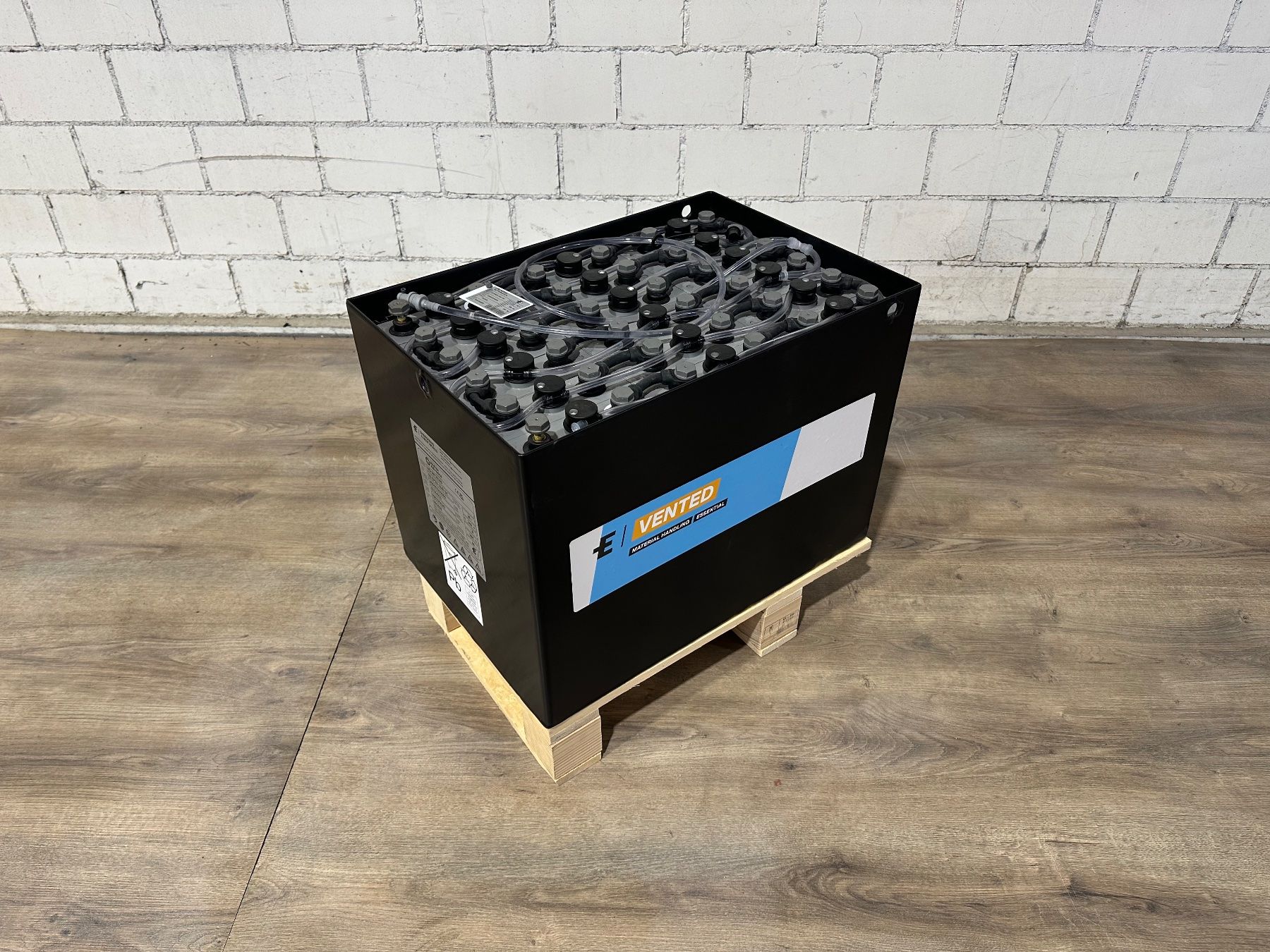 Tutte le macchine: 36 V Batterie Neu Scheuersaugmaschine – Usato da Bettwiesen venduto da chili1