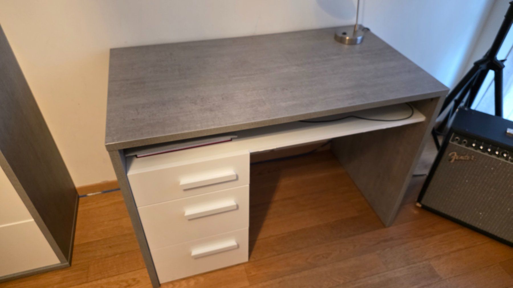 Pfister Scrivanie: Pfister Desk – Usato da Geneva venduto da tut_95td 2
