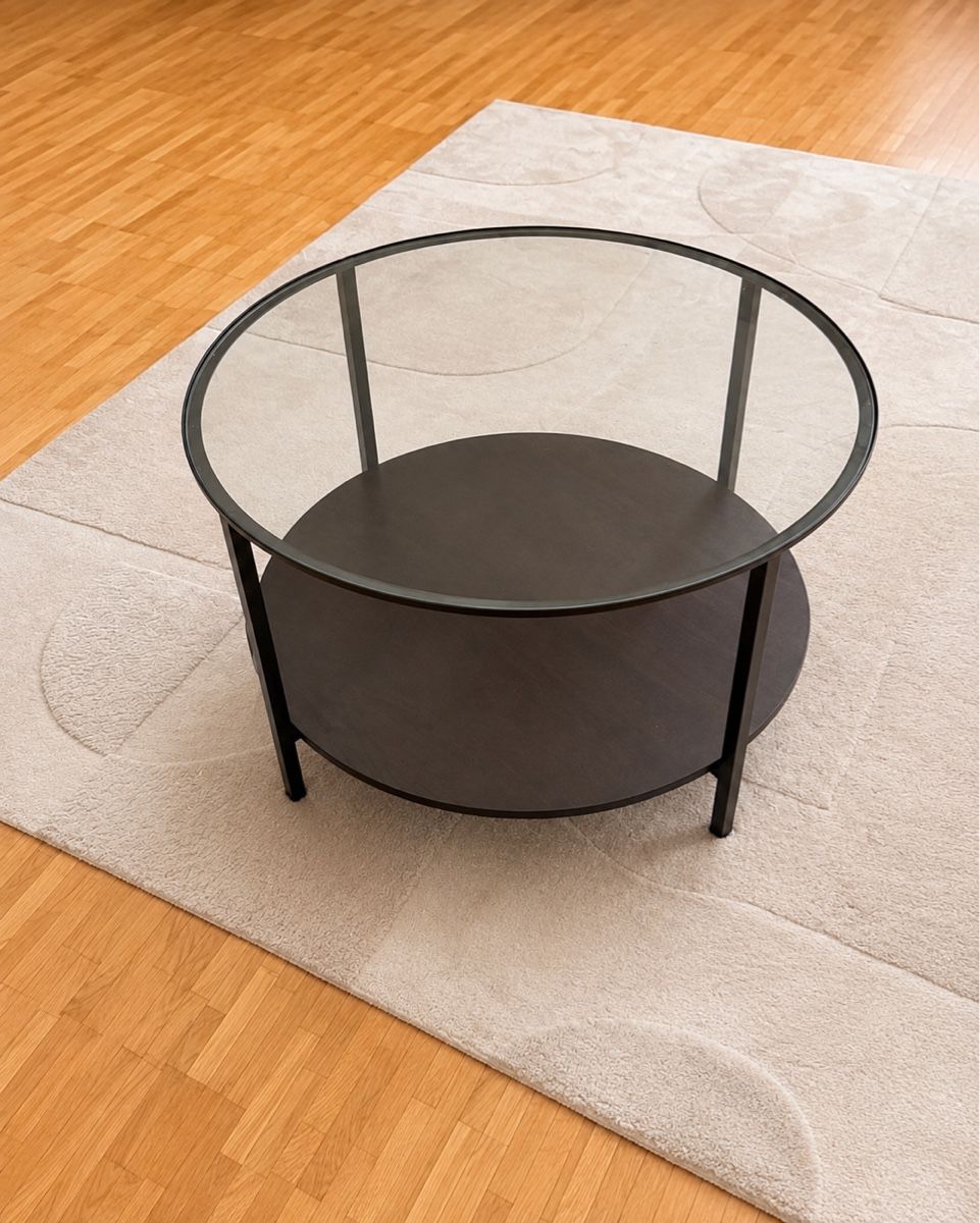 Tables: Table en verre modern  – D'occasion à Morges par mir_hzt5