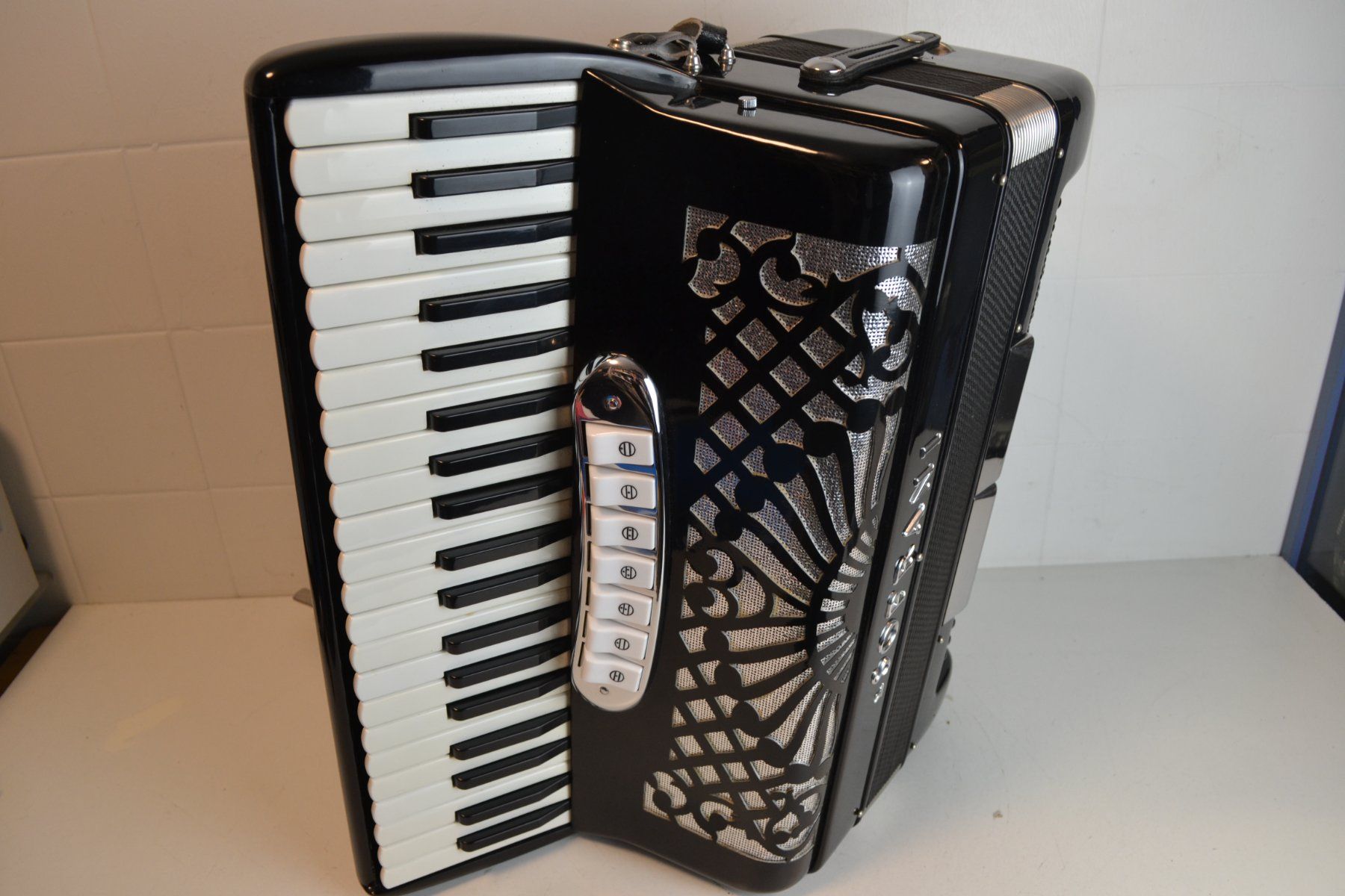 Strumenti musicali: Akkordeon chromatisch Soprani – Usato da Zürich venduto da baumusik 6