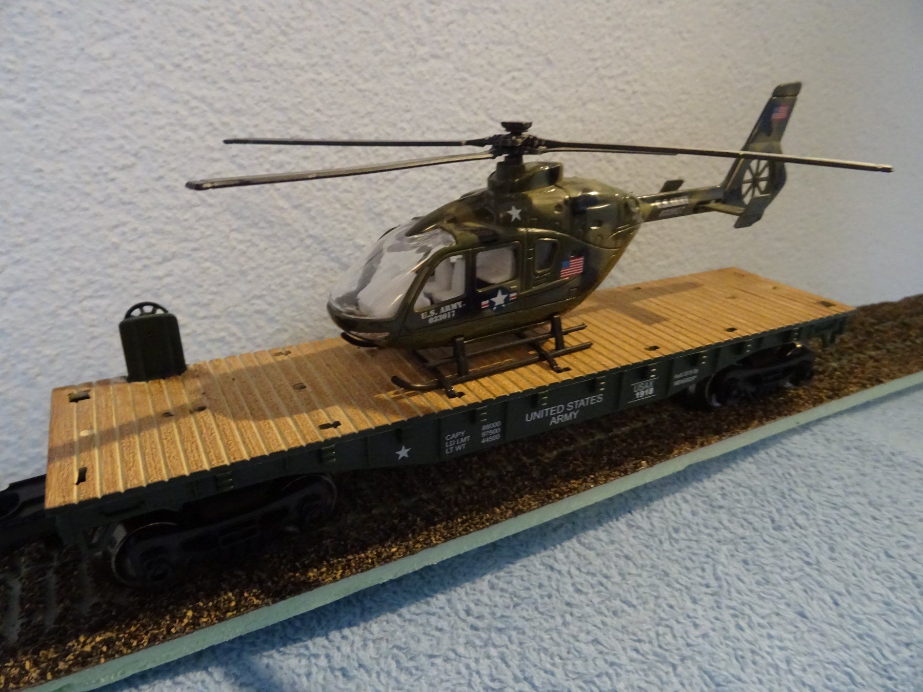Kit di modellismo & Modellini statici: US Waggon mit Heli. – Usato da Hirschthal venduto da Legov 6