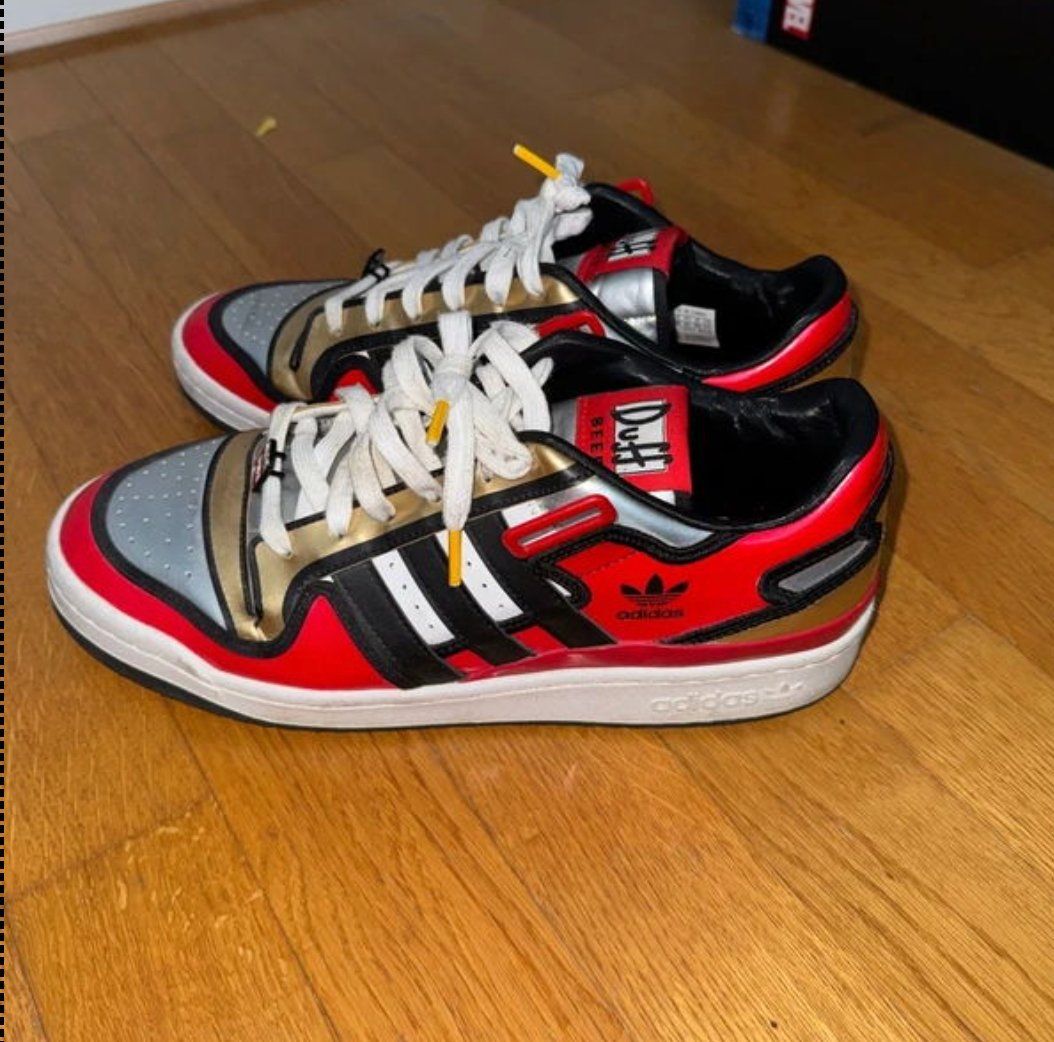 Adidas Scarpe da uomo: Adidas x The Simpsons Duff Beer – Usato da Mont-sur-Rolle venduto da ryn_2tlx