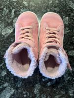 Neuwertige gefütterte Puma Sneaker