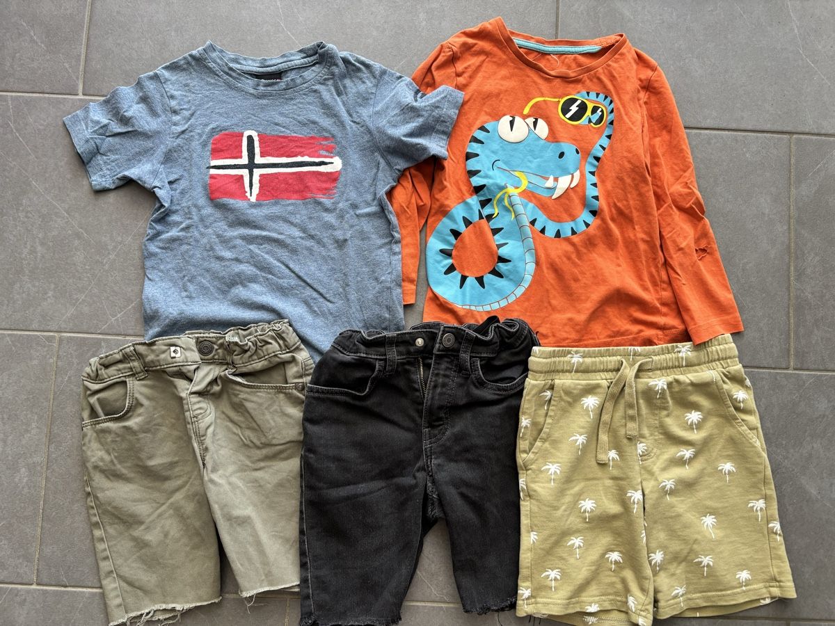 Lotti & Set di vestiti: Sommerpaket Jungen 116 – Usato da Herzogenbuchsee venduto da MoLa85