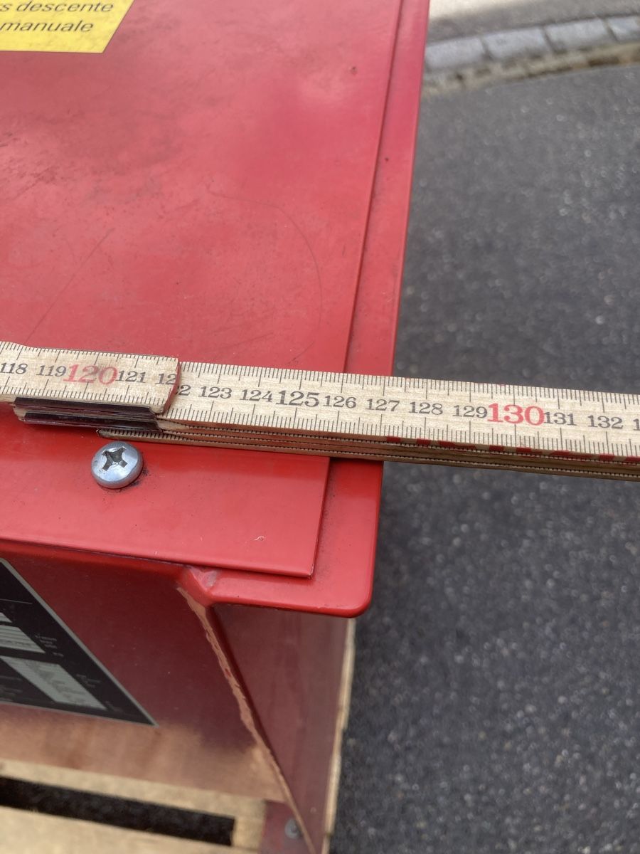 Accessori per altri veicoli: Hydrauliköl Tank mit pumpe  – Usato da Uerkheim venduto da Dealer-4813 1