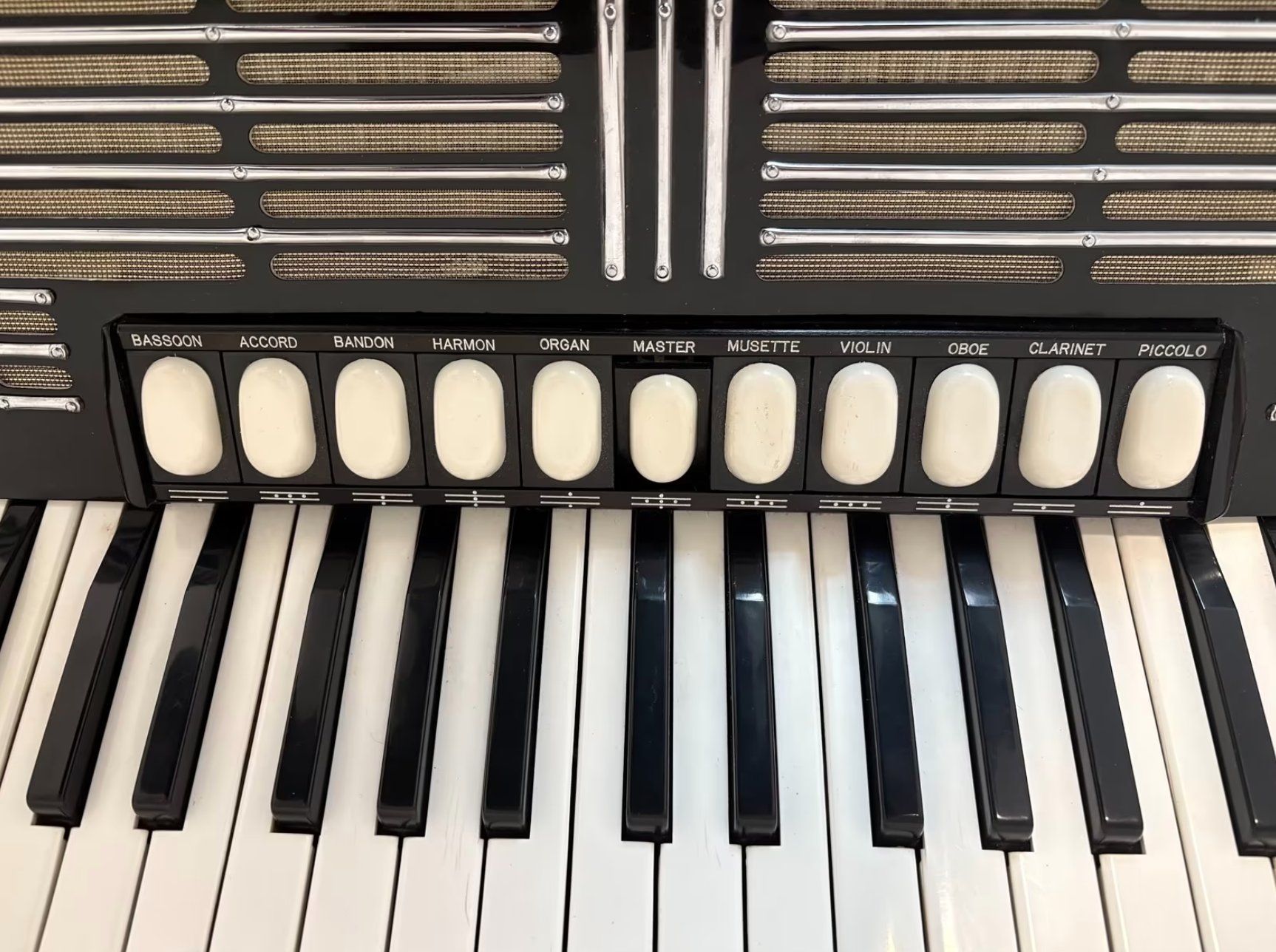 Hohner Strumenti musicali: Hohner Morino VN – Usato da Diepoldsau venduto da Kriskiz 1