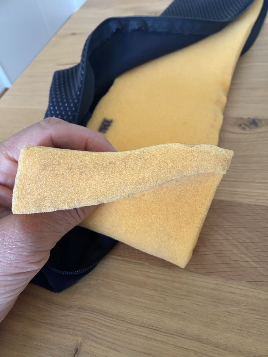PC: Elsa PC Handauflage mit Velousbezug schwarz – Nuovo (secondo la descrizione) da Hünibach venduto da nadalila 5