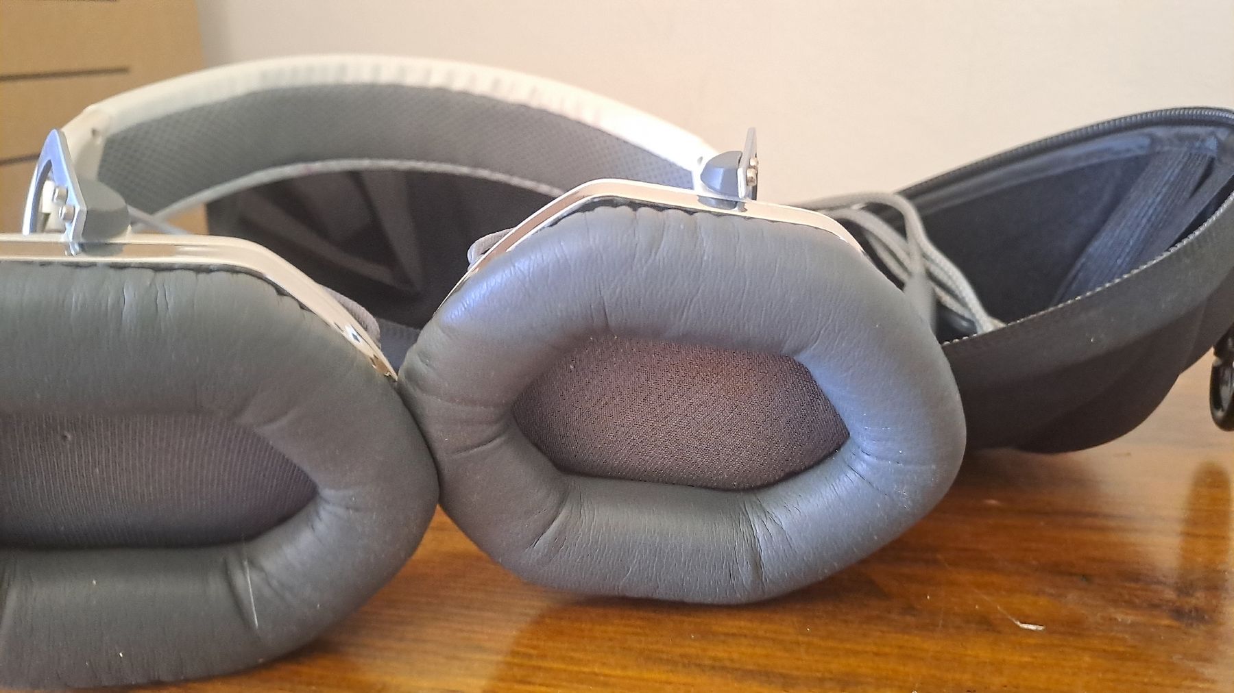 Cuffie: Casque audio/studio V-Moda M100 – Nuovo (secondo la descrizione) da Yverdon-les-Bains venduto da com_k2zb 1