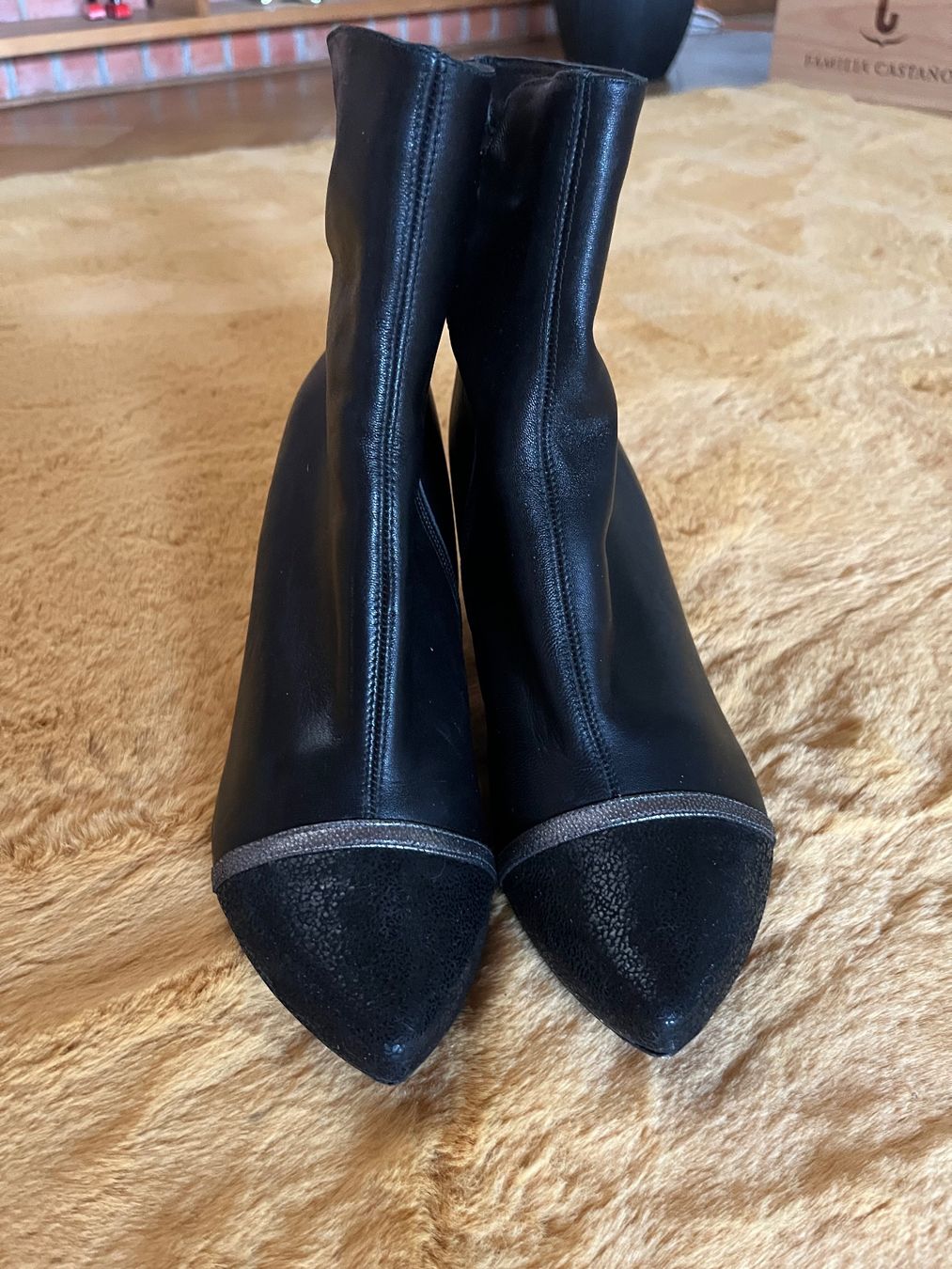 Scarpe da donna: Stiefeletten Grösse 39.5 (Chie Mihara) – Usato da Lohn-Ammannsegg venduto da nad_nzl8 1