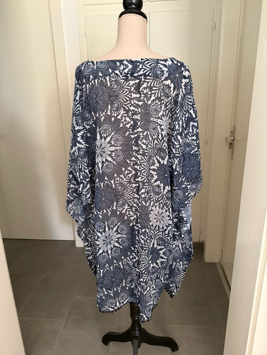 Tuniques: Tunique de plage - XL/XXL – D'occasion à Sion par accroshoes 2