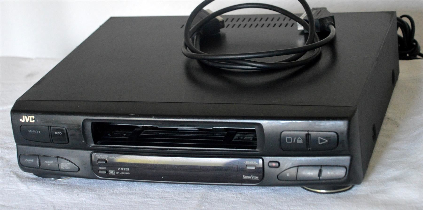 Registratori: Videorecorder VHS  JVC HR-J225MS magnétoscope – Usato da Collonges venduto da arashee