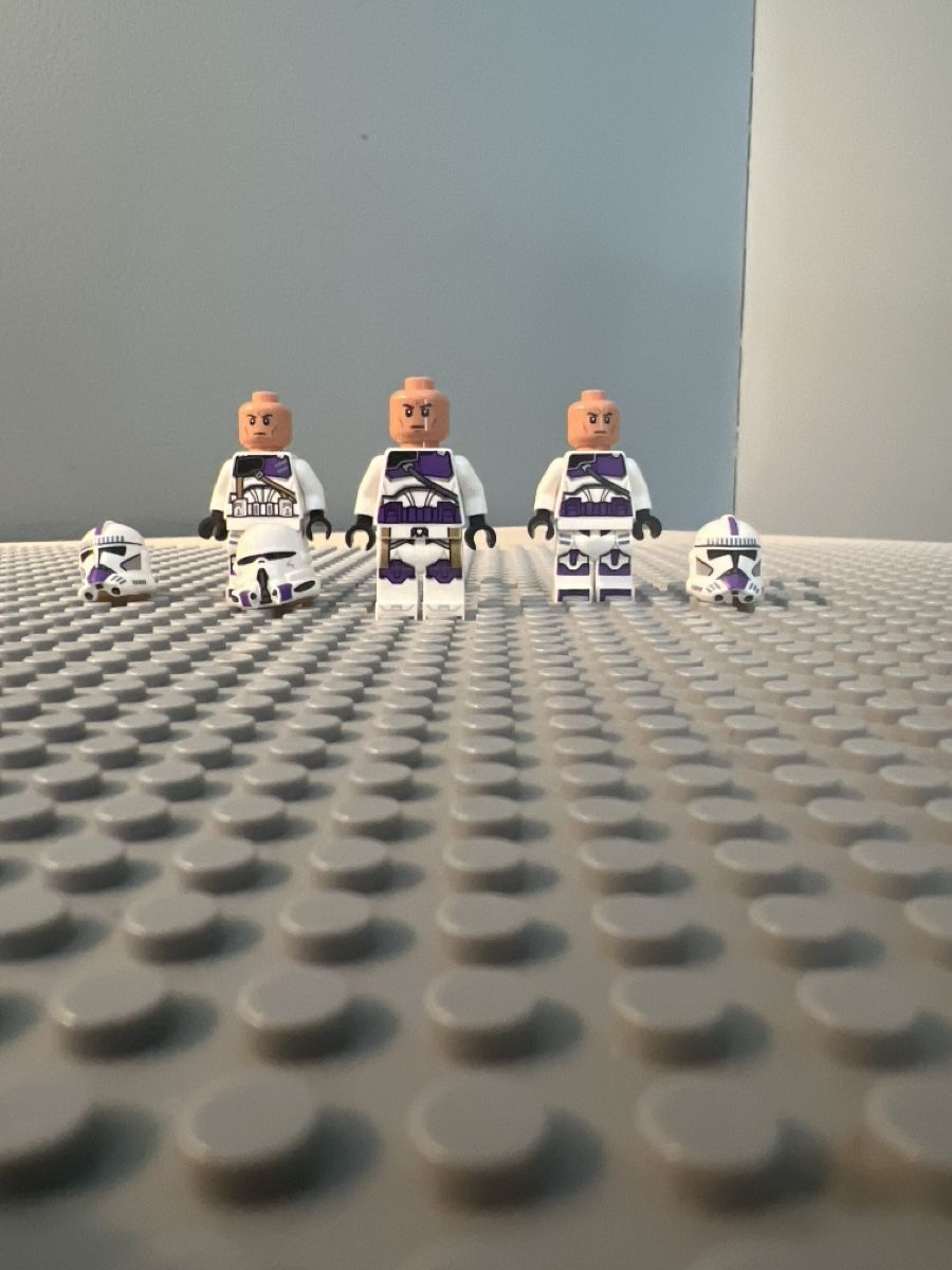 Star Wars Statuette: LEGO Star Wars 187th Legion Clone Trooper + Jedi – Usato da Zürich venduto da Quentin999 2
