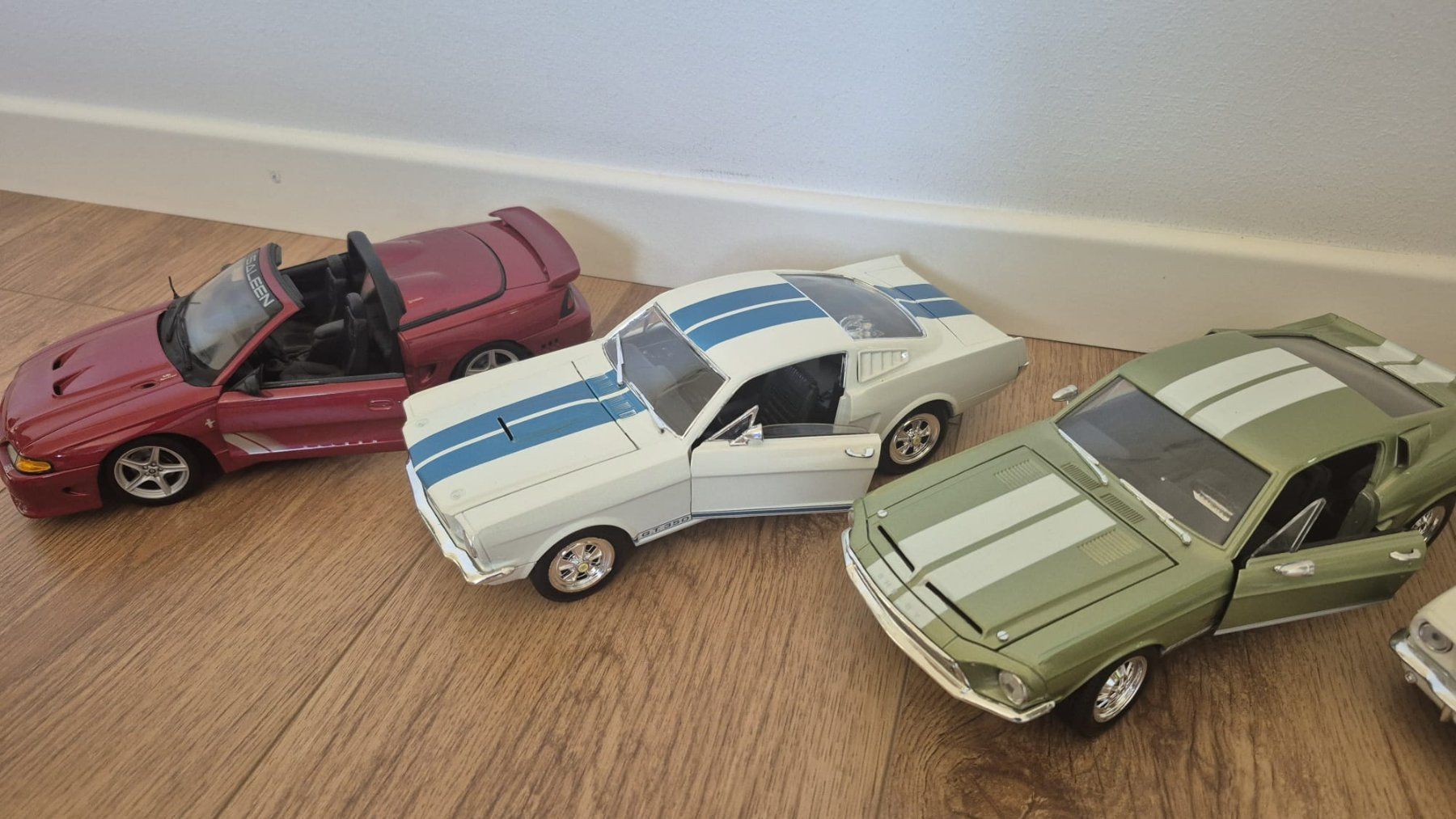 Modellautos: Modellautos 1:18 Mustang – Gebraucht aus Balsthal von Ticino1972 2