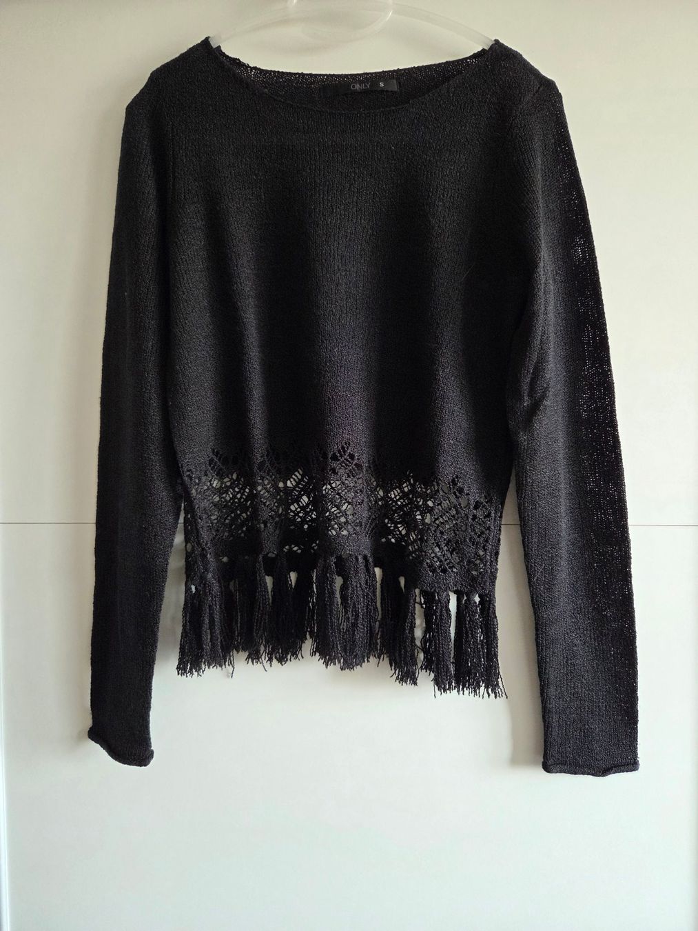 Only Top: ONLY Pull noir avec franges - Taille S – Nuovo (secondo la descrizione) da Chavannes-Renens venduto da mau_8rwz