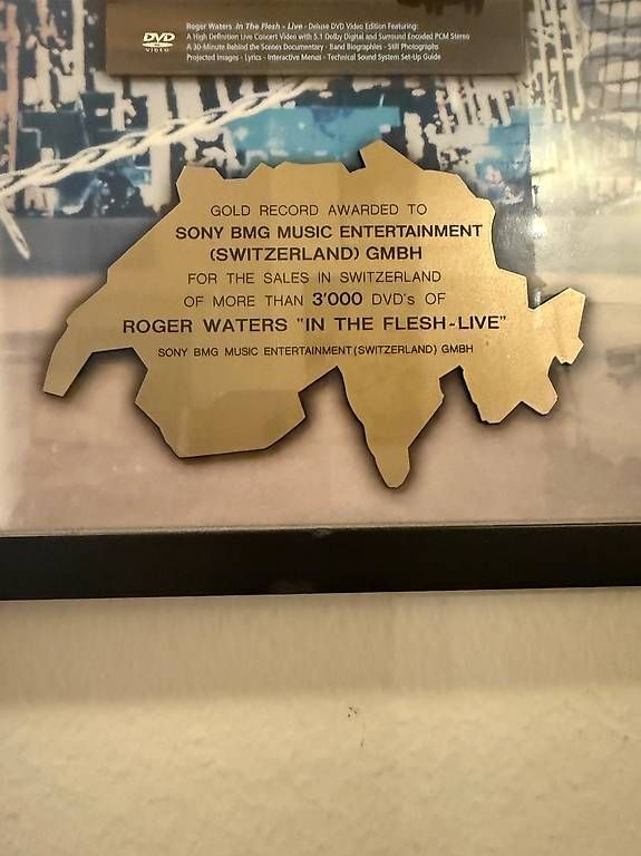 Tutti i DVDs: Roger Waters Gold Record Award – Usato da Bellach venduto da die_8vsb 1