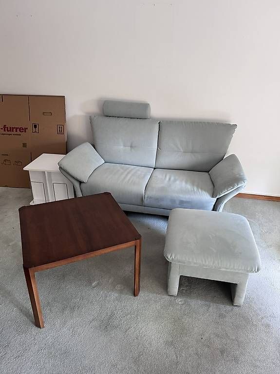 Sofas: 2er Sofa mit Hocker – Gebraucht aus Adliswil von fbos1475 1