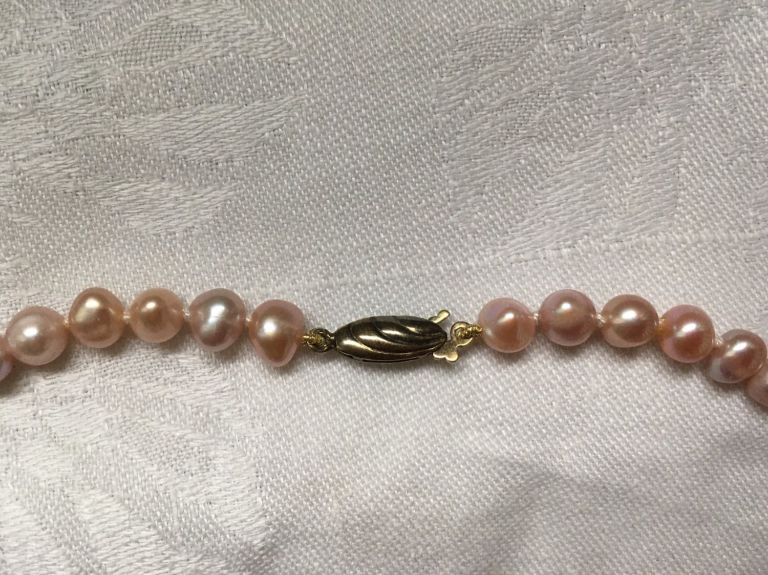 Catenine: Lachs Rosa Süsswasserperlen Kette – Usato da Lyss venduto da Punktum01 2