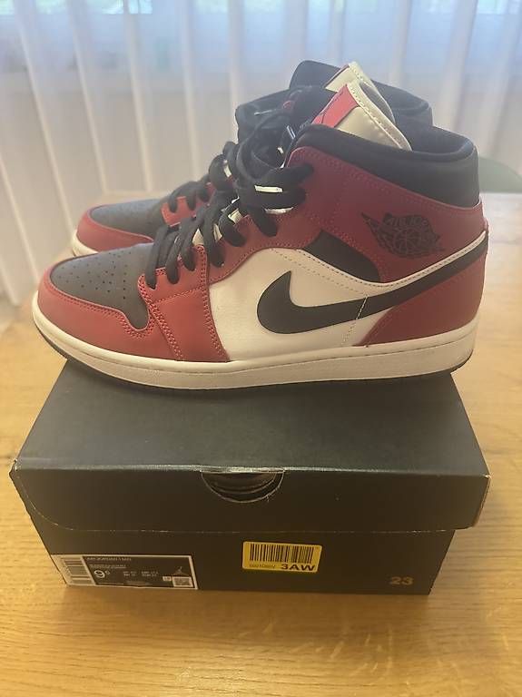 Jordan Scarpe da uomo: AIR JORDAN 1 MID – Usato da Rümlang venduto da koki07 2