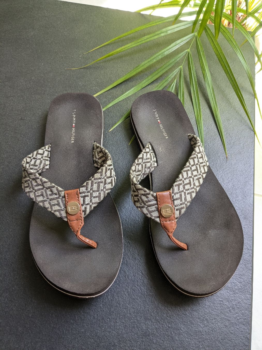 Tommy Hilfiger Scarpe da donna: Tommy Hilfiger Flip Flops – Usato da Küssnacht am Rigi venduto da schweizerrose 1