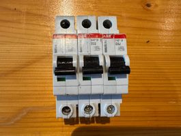 Leitungsschutzschalter 3 Stk. D32A ABB Swissline