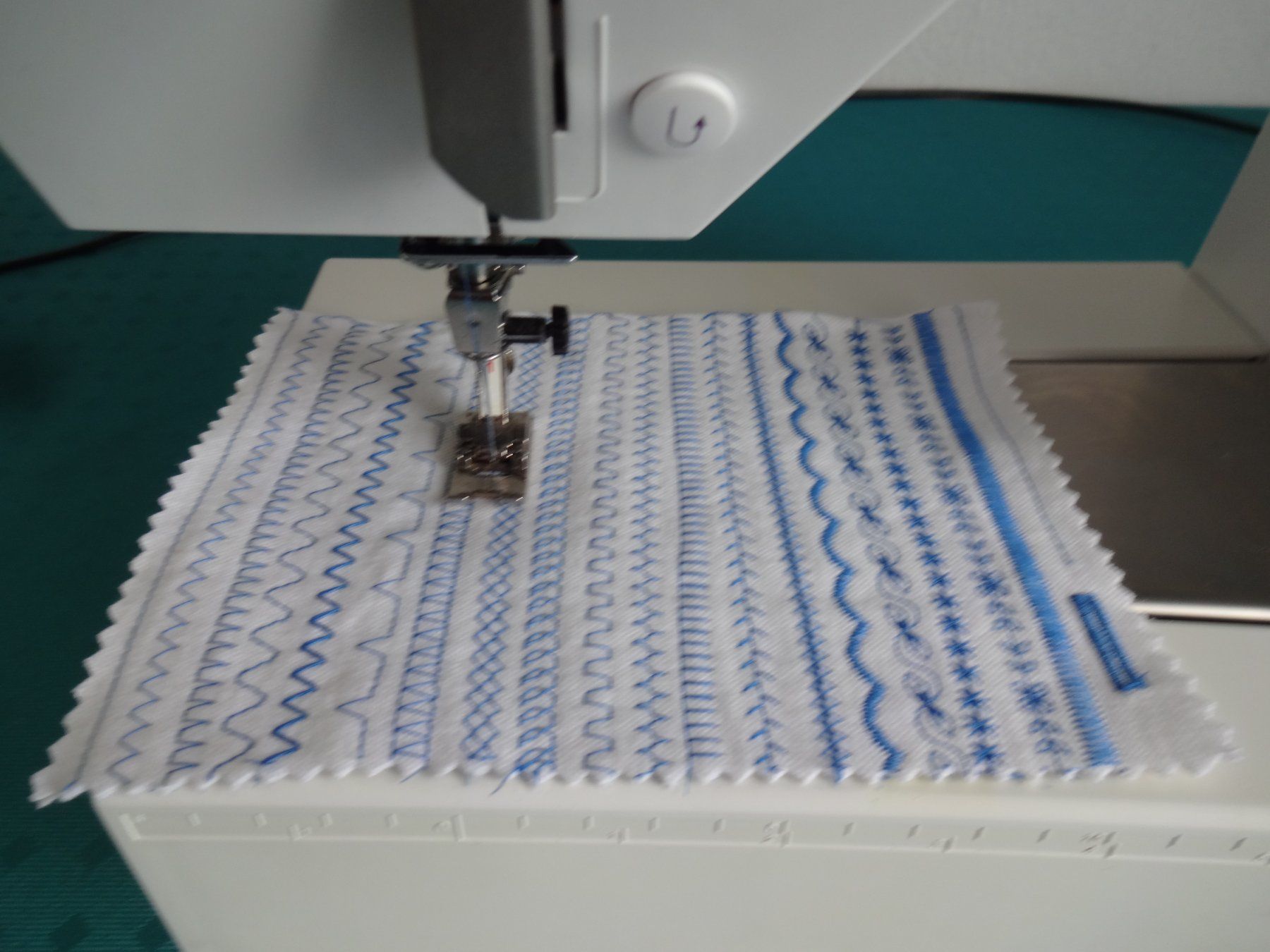 Bernina Macchine da cucire: *BERNINA activa 140* Revidiert – Usato da Frauenfeld venduto da Reyy58 3