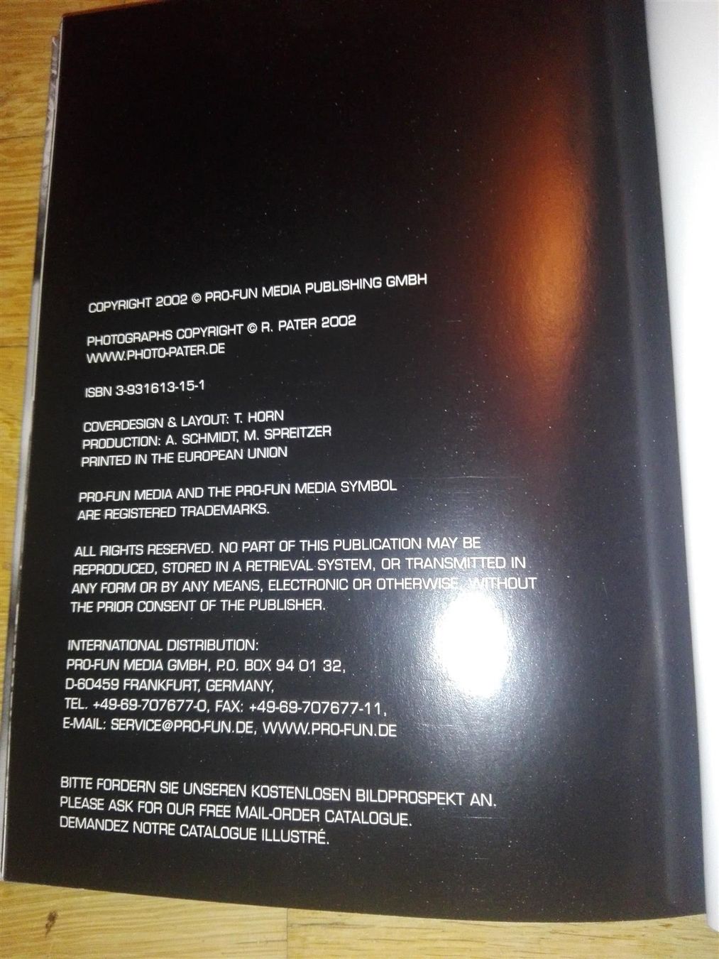 Bücher: One in Two - The Caeser Twins   (Deutsch – Gebraucht aus St. Gallen von elkapone 8