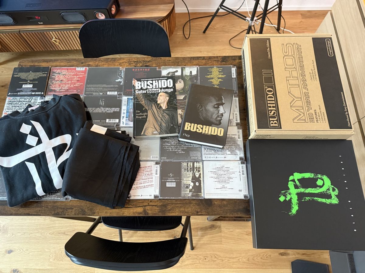 CD: Bushido Sammlung CDs/Deluxe Boxen/Buch/Merch – Usato da Bülach venduto da Epicst0re 7