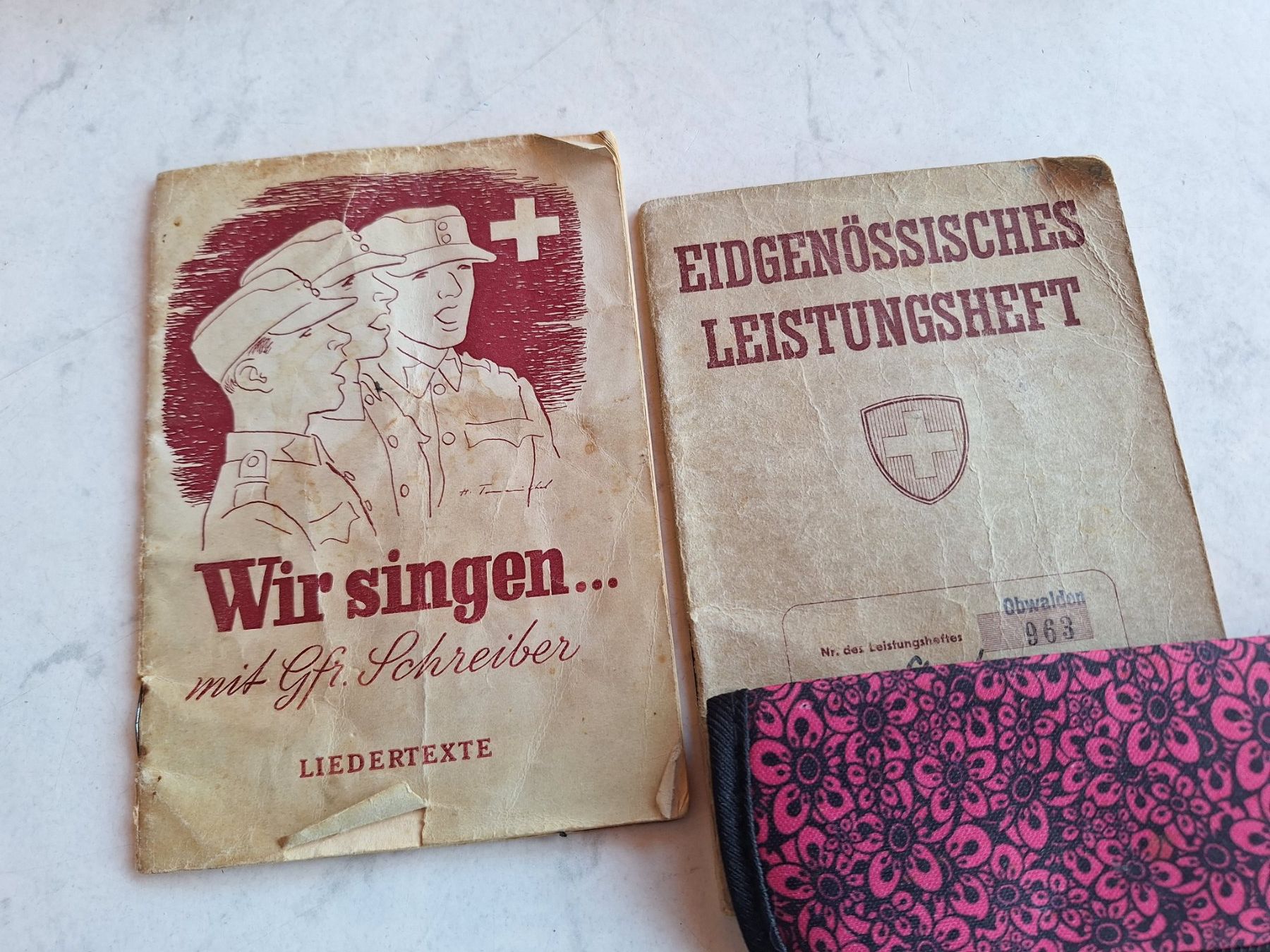 Dokumente: 2 X MILITÄRUNTERLAGEN CA 1945 – Gebraucht aus Huttwil von Kunterbuntli