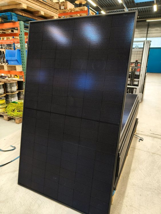 18 Photovoltaik Module Meyer Burger (Gebraucht) in Bülach für CHF 616 ...