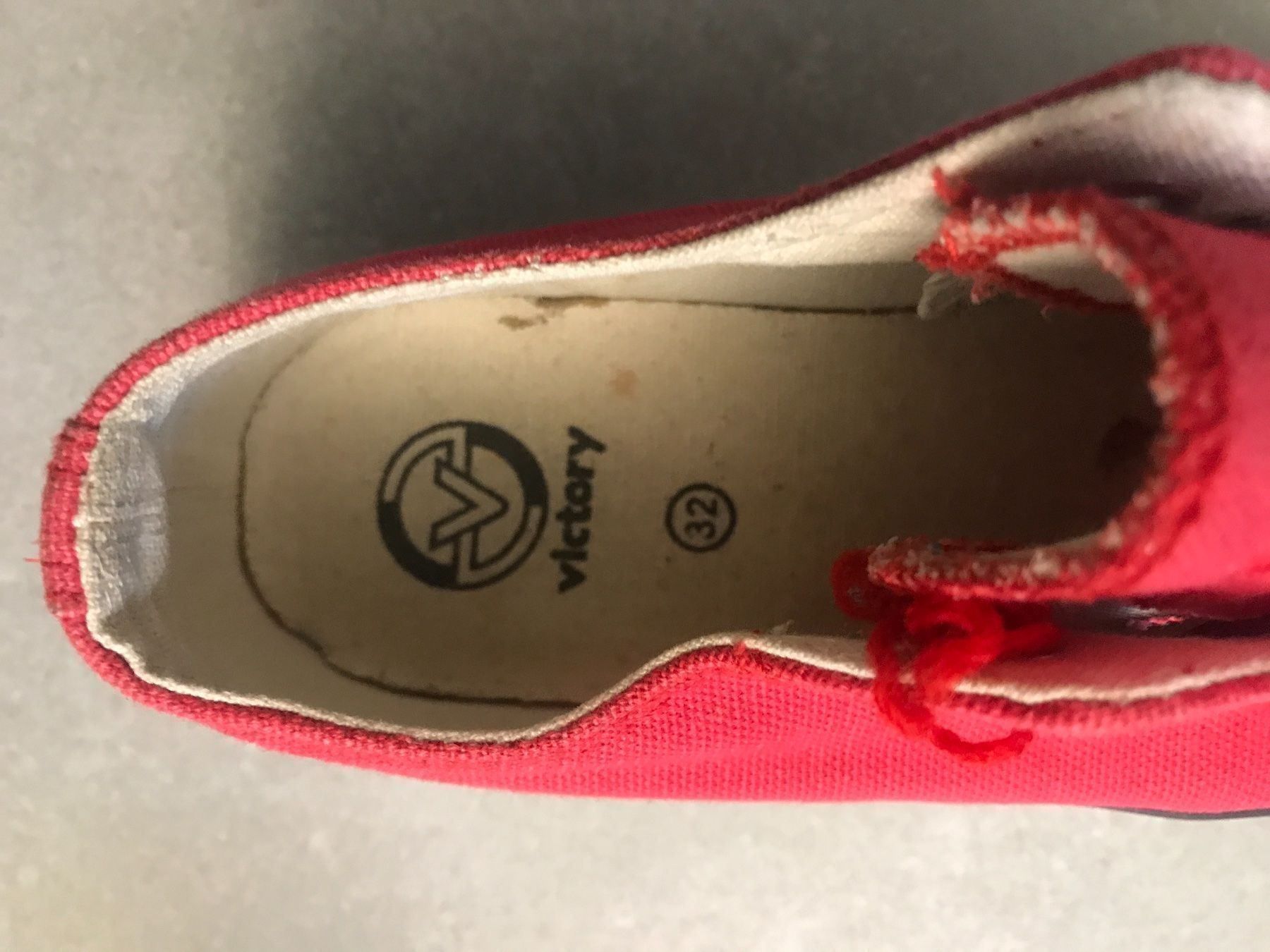 Chaussures garçon: Turnschuh – Neuf (Voir description) à Muttenz par rog_gs96 2