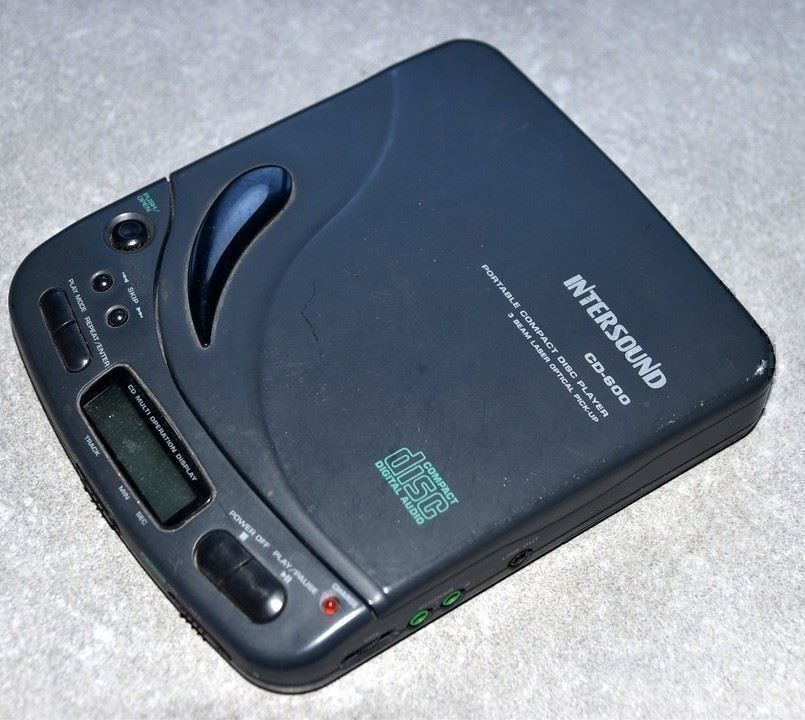 Lettore multimediale portatile: Discman Intersound CD-600 – Usato da Collonges venduto da arashee