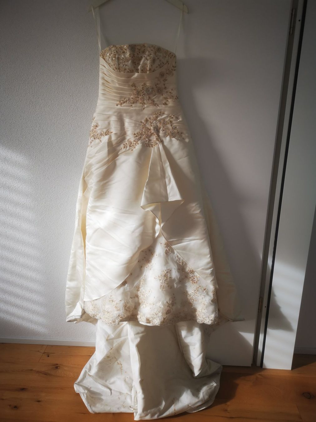 Vestiti: Brautkleid mit Stickerei Schnürung – Usato da Rebstein venduto da Sebuse 1