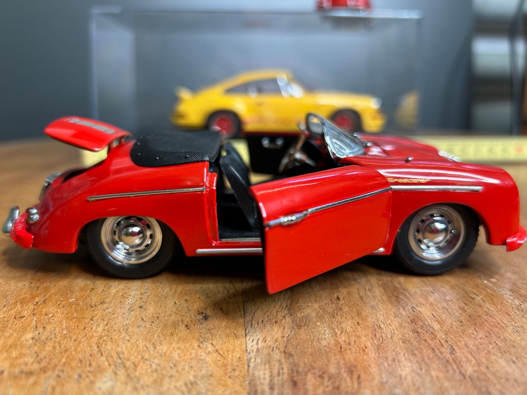 Modellini d'auto: Lot an drei Modell Autos – Usato da Otelfingen venduto da Yossi-68 1