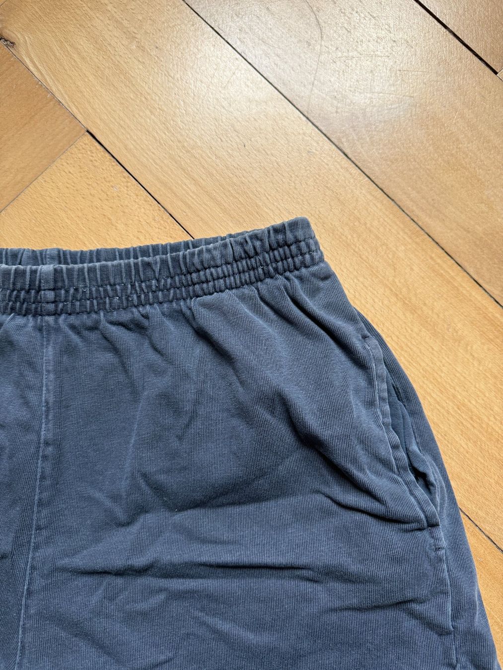 Pantalons: JOHN GALT - Sweatshorts graublau S – D'occasion à Zürich par Diazaio 1