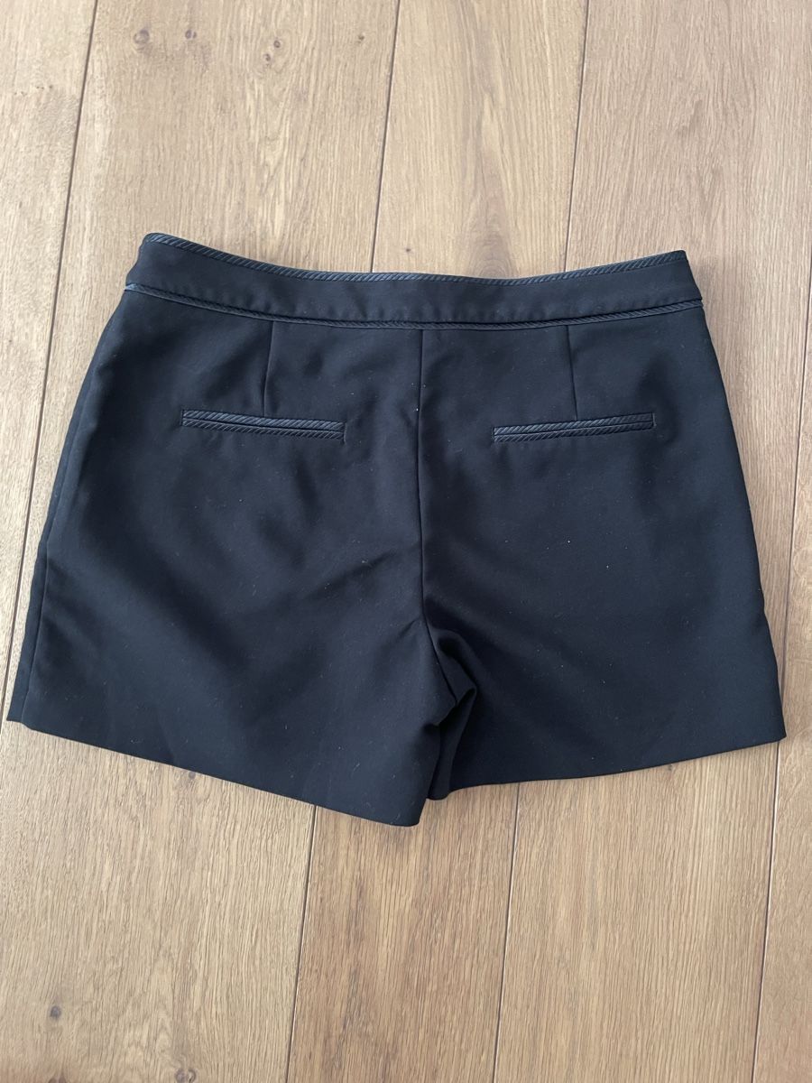 H&M Pantaloni: Schwarze Shorts H&M Grösse 38  – Usato da Dornach venduto da cmuenger 2