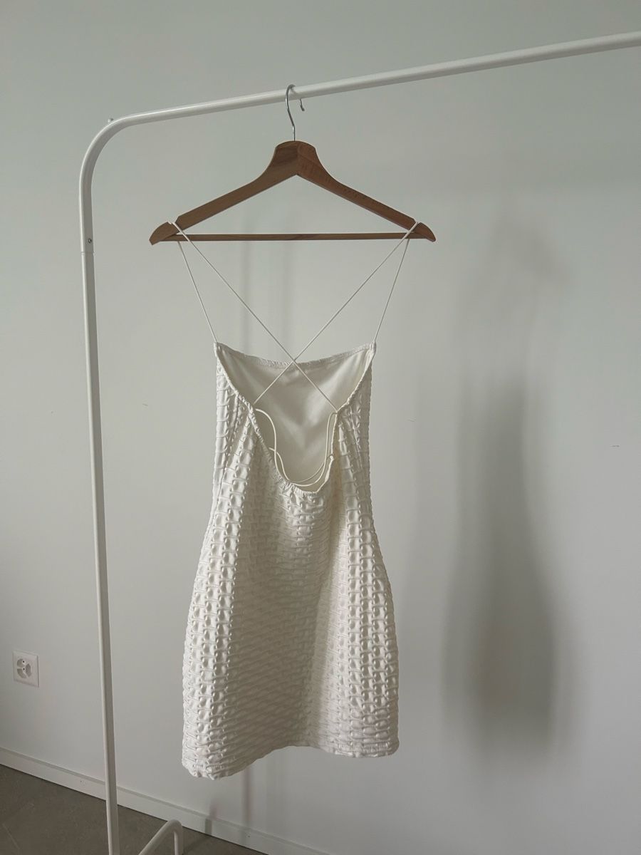 Zara Vestiti & Gonne: Vestitino bianco corto – Usato da Massagno venduto da sab_gpx5 1