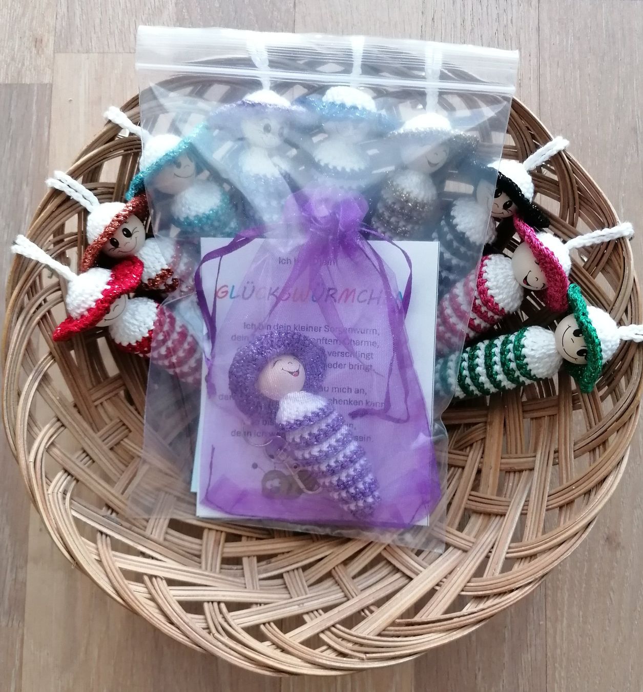 Tutte le decorazioni: Handgemacht Glückswürmchen 10 Stück div. Farben – Nuovo e nell'imballaggio originale da Rümlang venduto da TRICE67 2