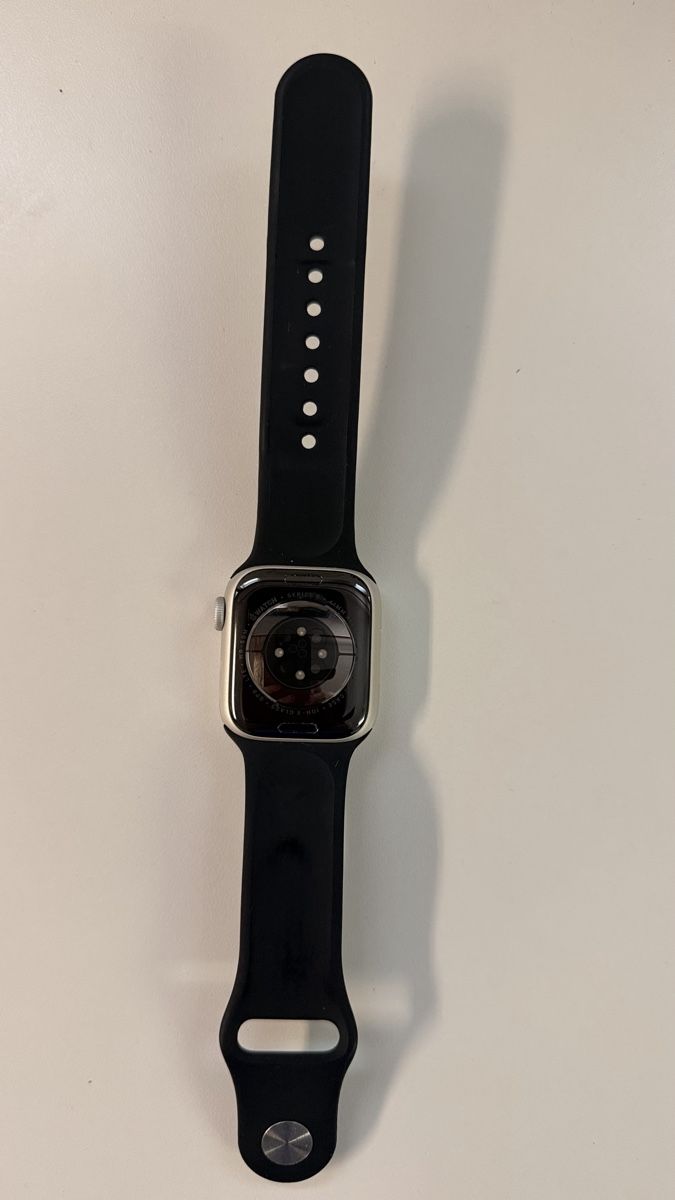 Apple Smartwatch: Apple Watch Series 8 mit Ladekabel Aluminium – Gebraucht aus Studen BE von Karste76 1