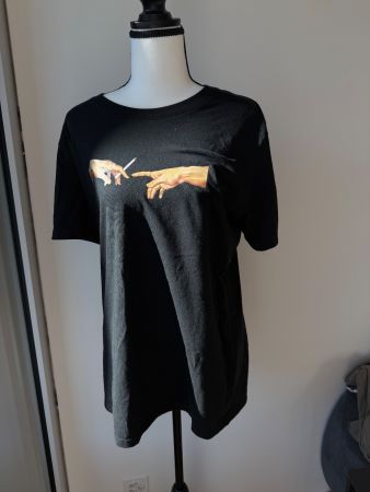 Schwarzes T-Shirt mit speziellem Aufdruck, Grösse M