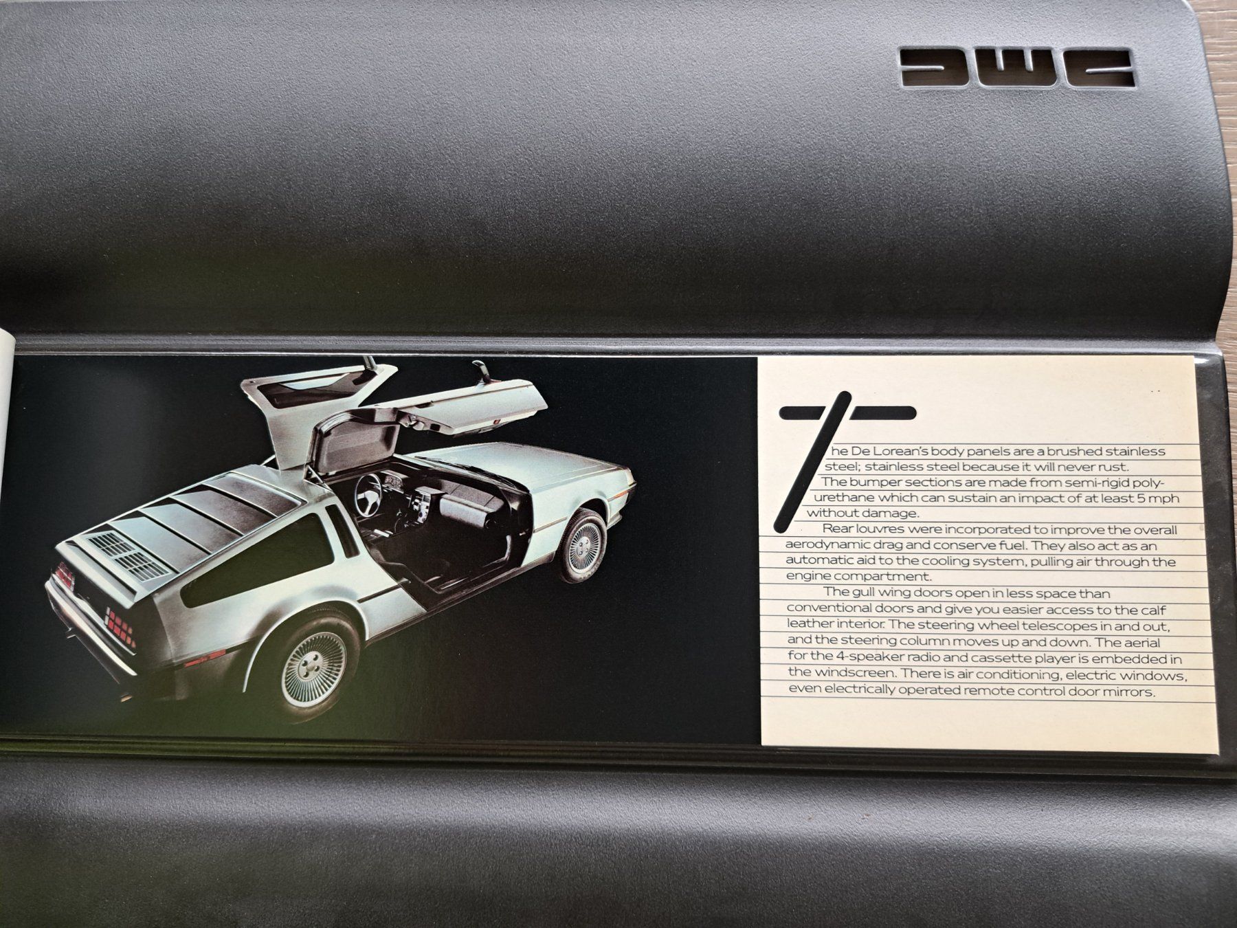 Delorean Documenti: Delorean DMC-12  Prospekt/Katalog - Kunstleder 1981 – Usato da Bazenheid venduto da derdelorean01 4