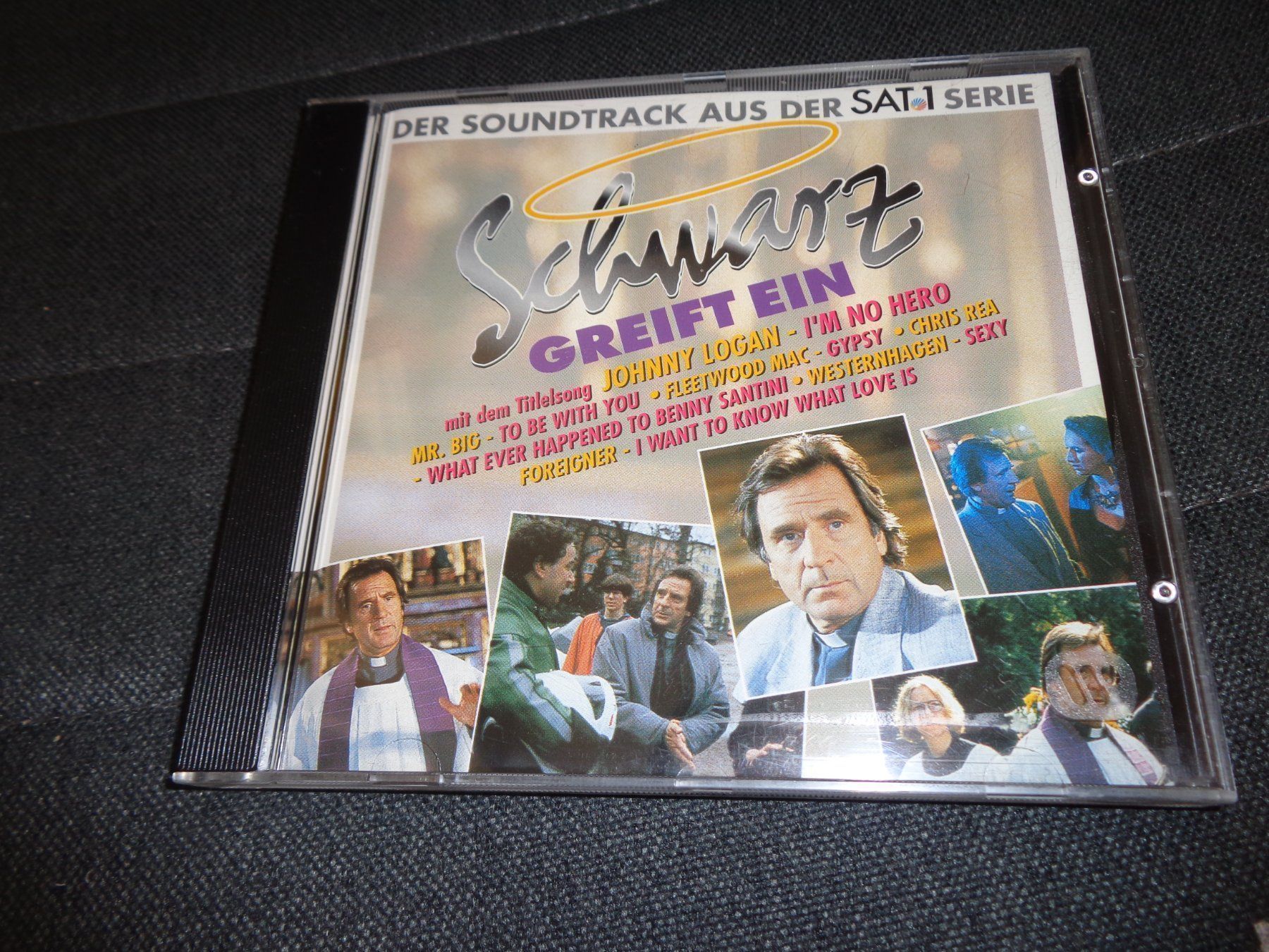 CDs: Schwarz greift ein - Soundtrack SAT1 SERIE CD – D'occasion à Olten par Disc-Ausverkauf