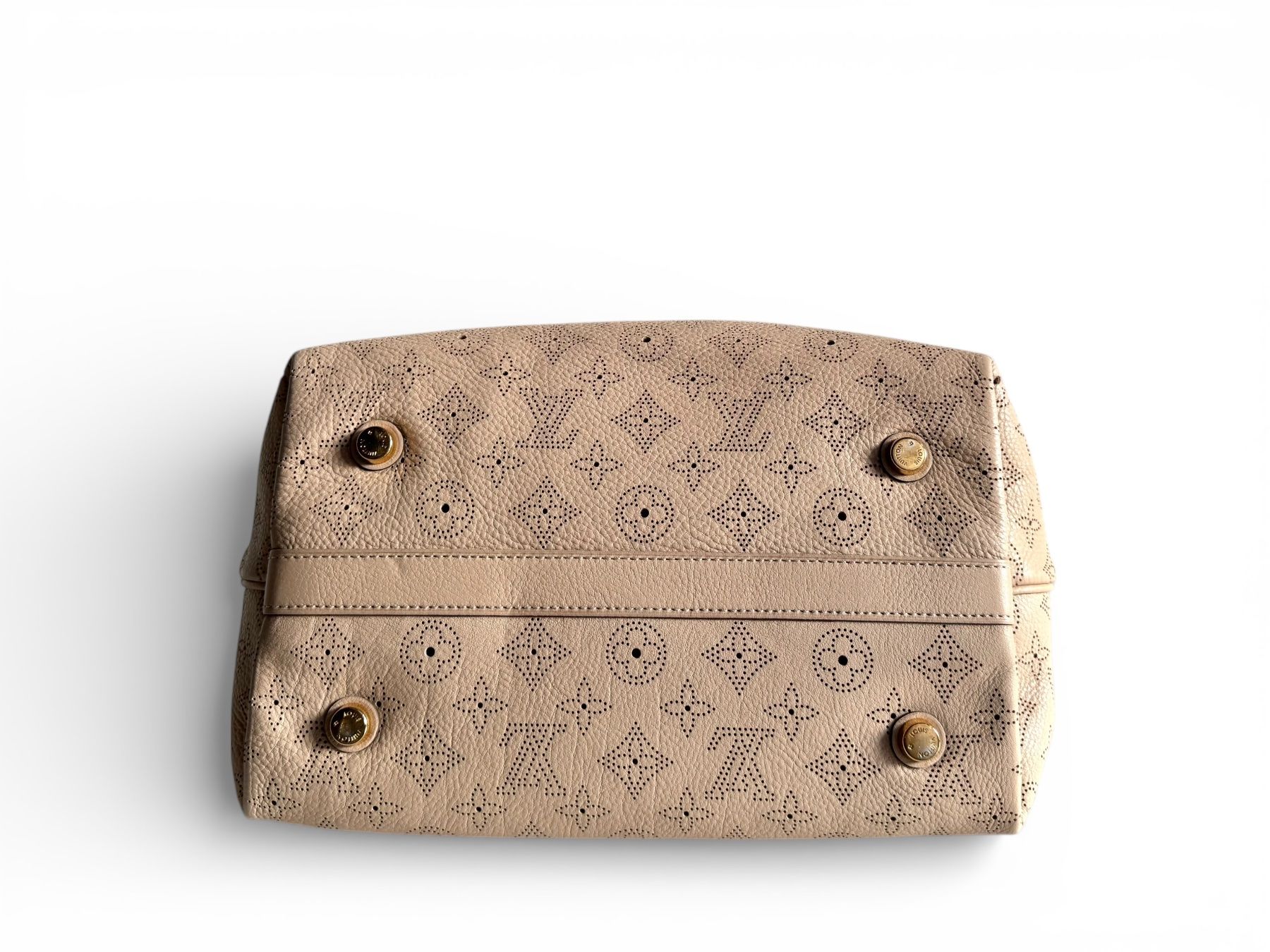 Louis Vuitton Borse da donna: LOUIS VUITTON Mahina Cirrus PM Tasche – Usato da Kriens venduto da hannaandkiko 3