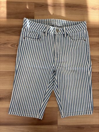 Gestreifte Shorts, Grösse 34