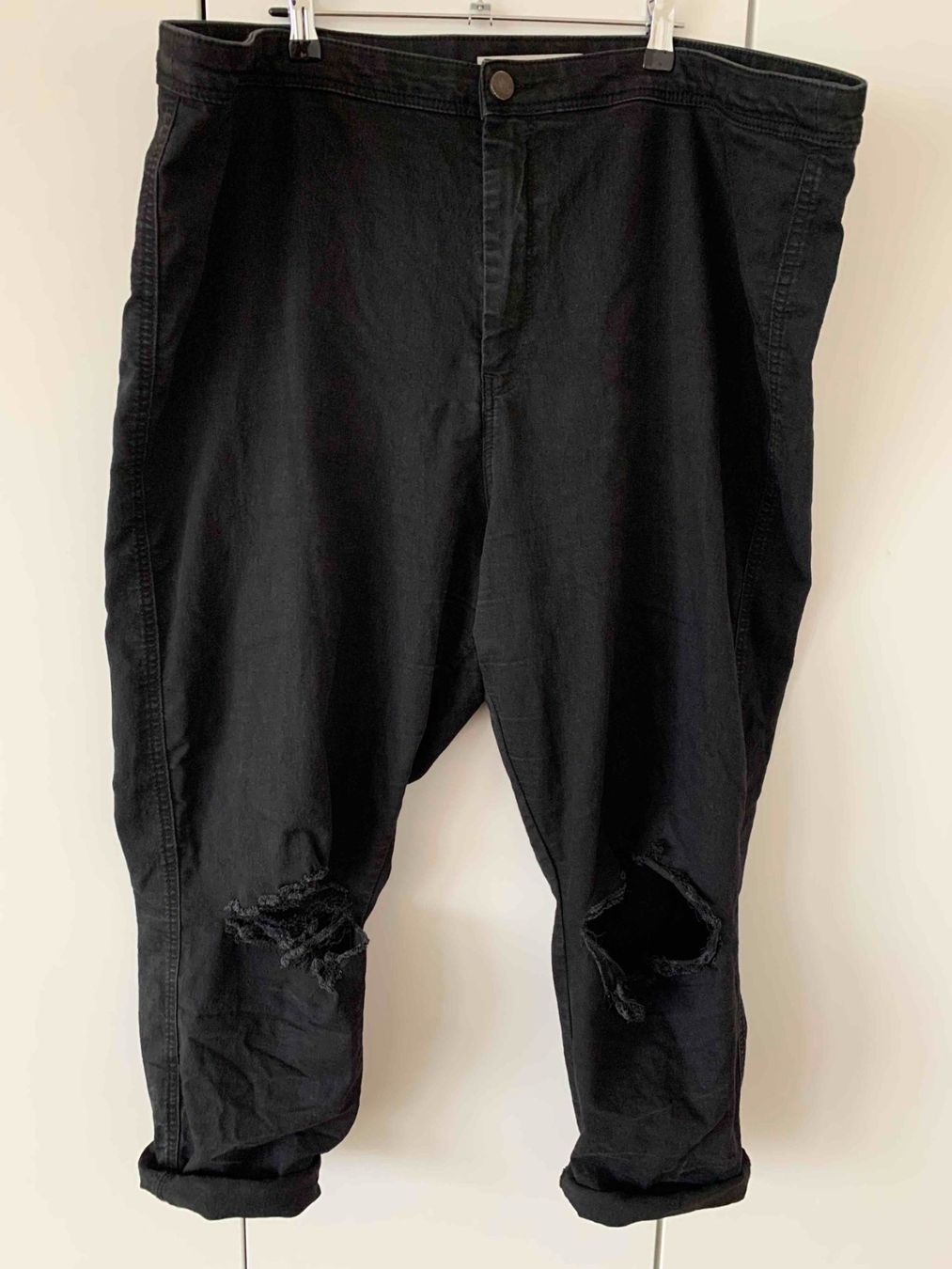 Asos Pantaloni: Asos Ripped Hose EUR 54/32 – Usato da Thalwil venduto da san_685y