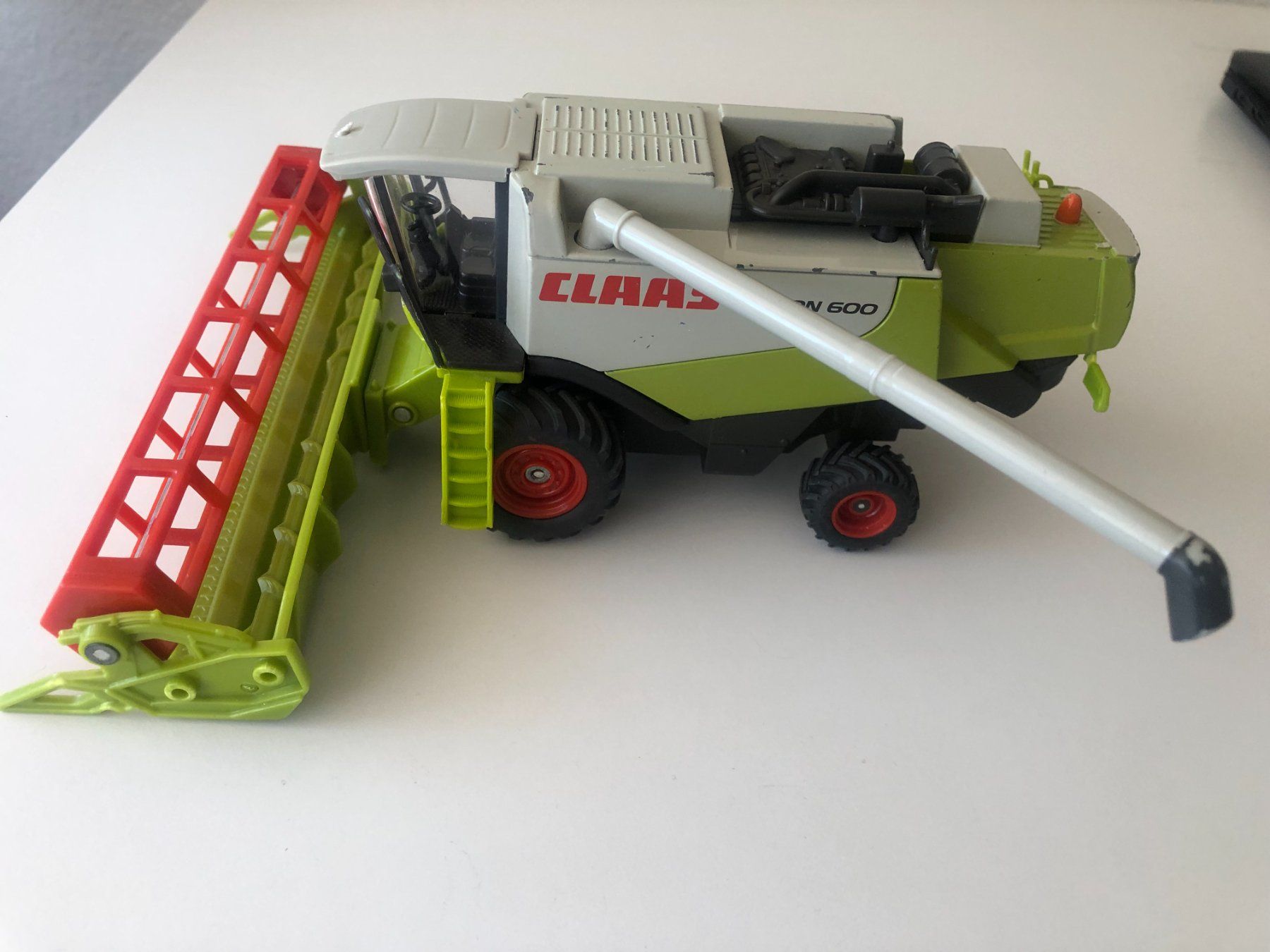 Siku Jouets: Mähdrescher Siku Claas – D'occasion à Bassersdorf par sammelfloh